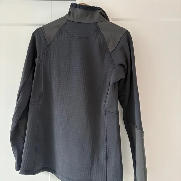 Patagonia Long-Sleeved R1® Fitz Roy Trout 1/4-Zip new with tags - Picture 6 of 8
